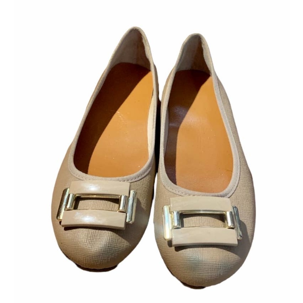 Women’s flats